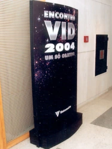 Foto: Serviço de Totem Publicitário